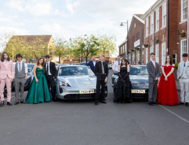 Students arrive at prom in style thanks to Major Partner cover image